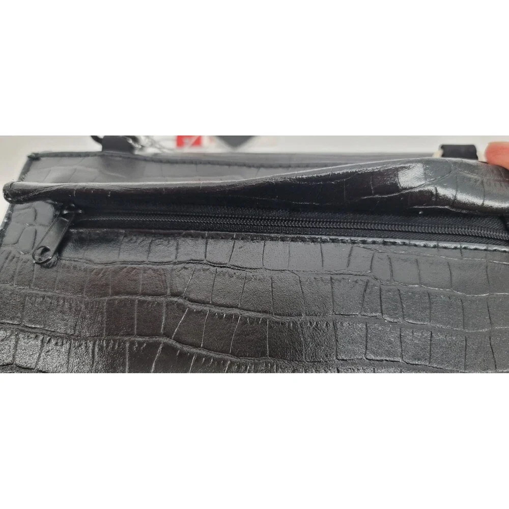 Womens Flip-Out Leather Wallet /Clutch DePalma Enterprises NWT